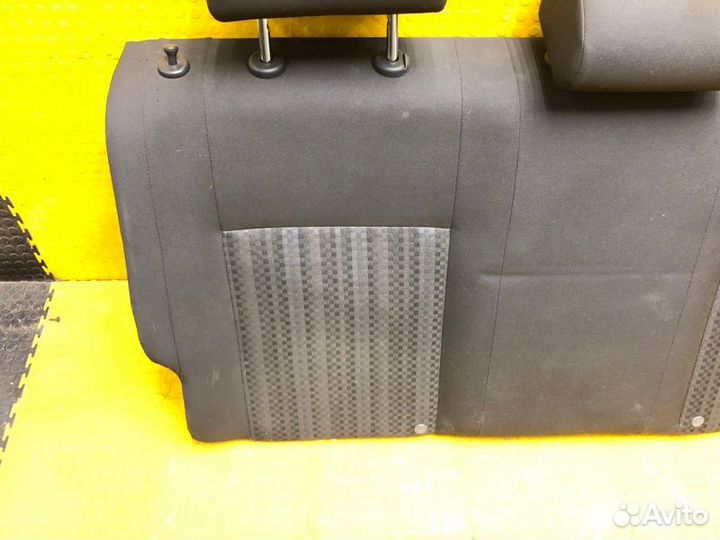 Сидение заднее Volkswagen Polo CWV 244305 2016