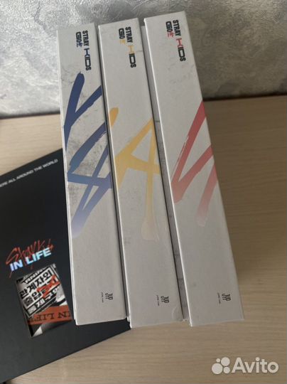 Альбомы карты Stray Kids