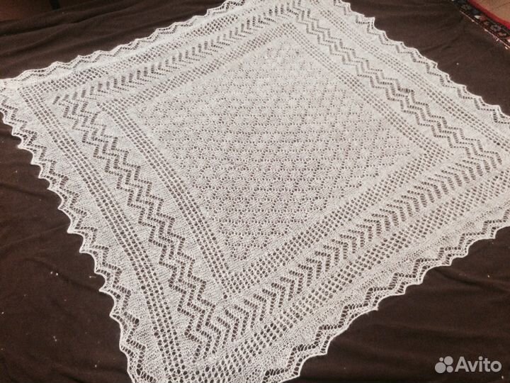 Шаль ручного производства