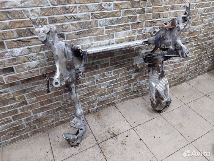 Балка подвески передняя Audi Q5 8R 2.0 CDN 2010