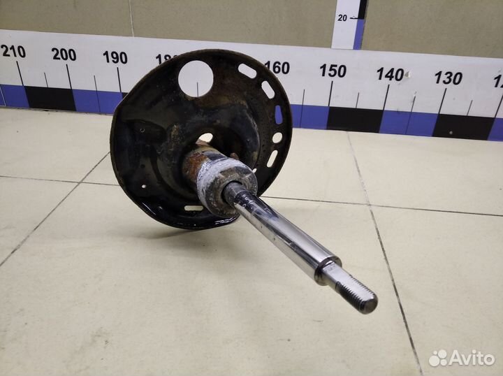 Амортизатор передний левый RAV 4 2013