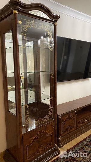 Стенка в гостиную