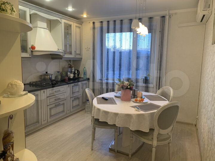 5-к. квартира, 130 м², 6/10 эт.