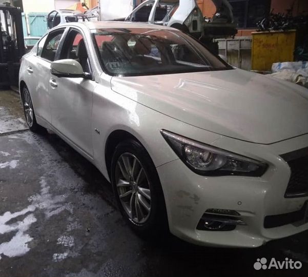 В разборе Infiniti Q50 (V37) 2014г. 4 поколение