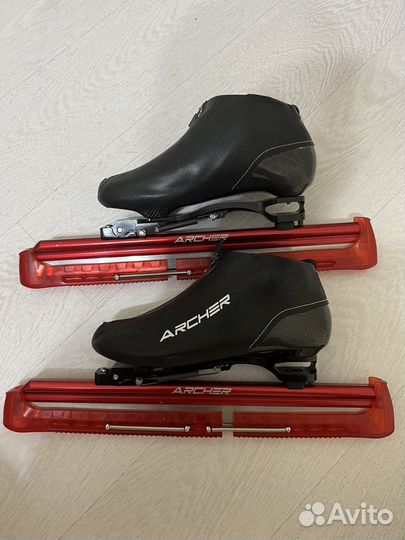 Коньки конькобежные