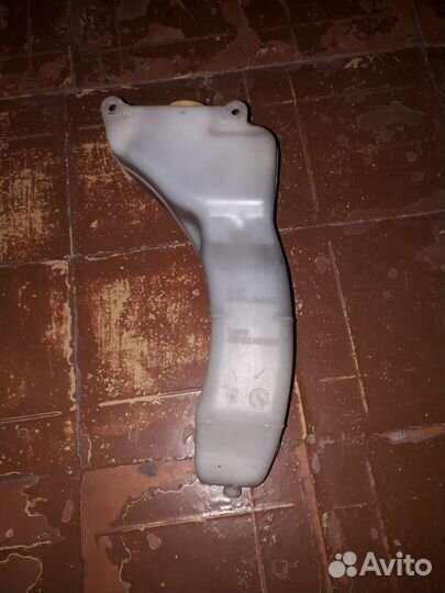 Расширительный бочёк impreza 00-07г