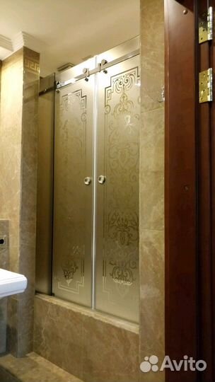 Душевые кабины / Перегородки из стекла