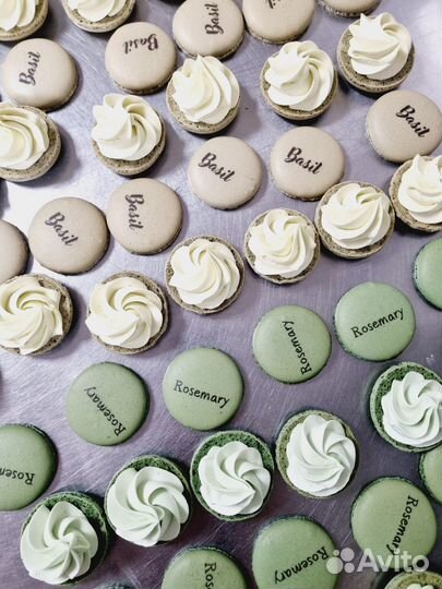 Пирожные Макарон с Вашим логотипом