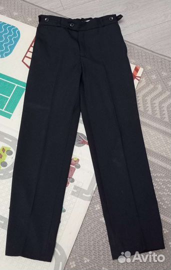 Костюм тройка 134-140 школьный