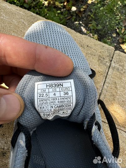 Кроссовки asics