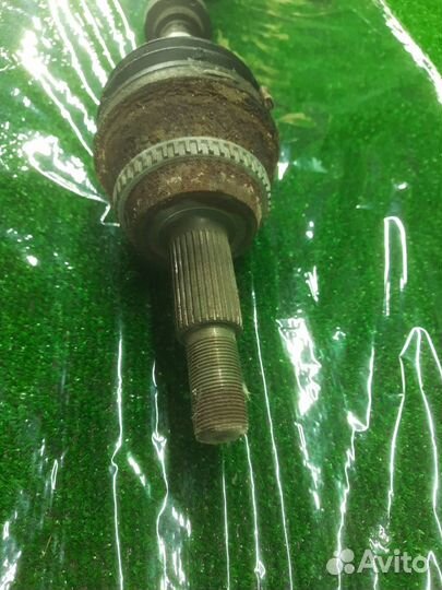 Полуось передняя правая (приводной вал, шрус) Toyo