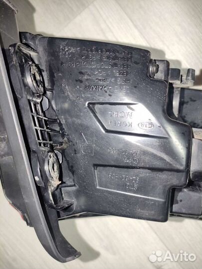 Фонарь задний правый kia rio 4