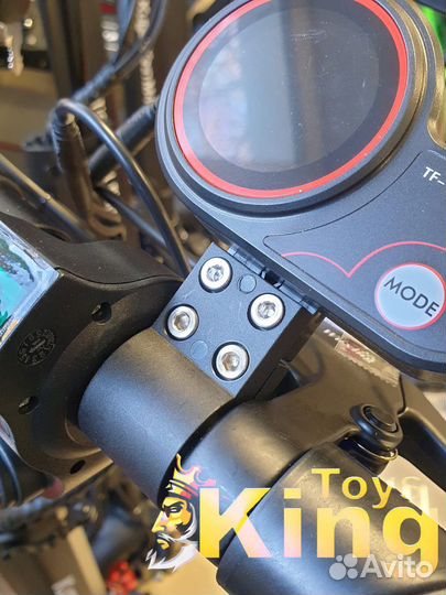 Крепление бортового компьютера для электросамоката