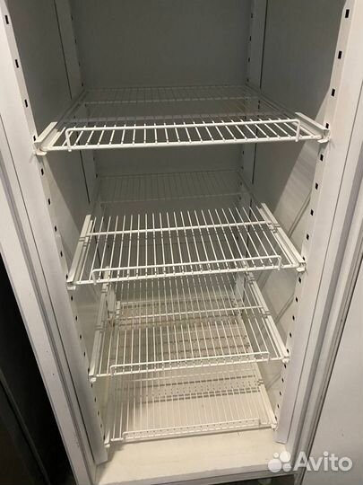Холодильный шкаф
