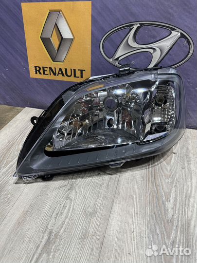 Фара Renault logan Лев