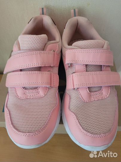 Кроссовки для девочки