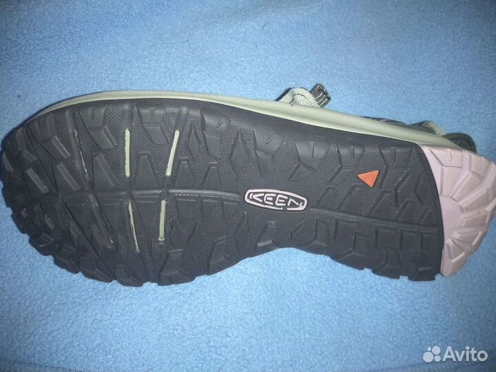 Сандалии Keen 37 размер