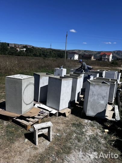 Вазон для цветов