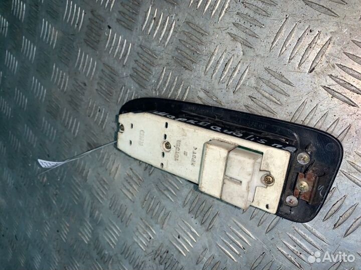 Блок управления стеклоподъемниками Toyota Mark 2