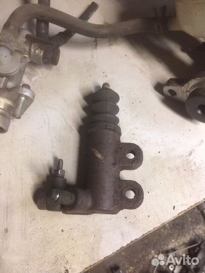 Mitsubishi Lanser 9 цилиндр главный тормозной