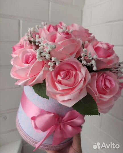 Букет из атласных цветов