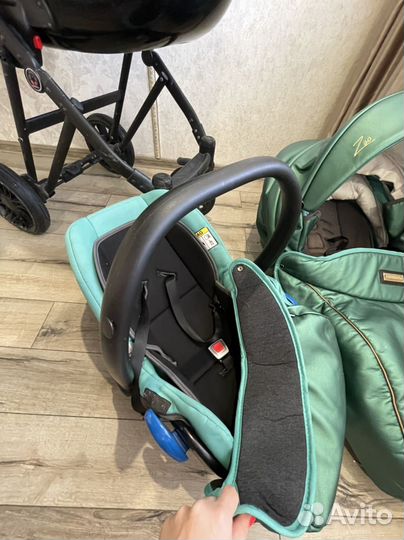 Продам коляску 3 в 1
