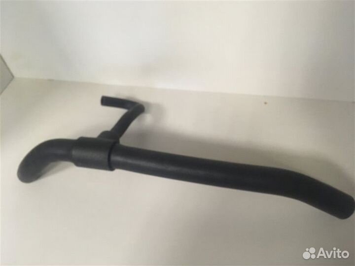 Патрубок охлаждения радиатора Audi 80/90 B4