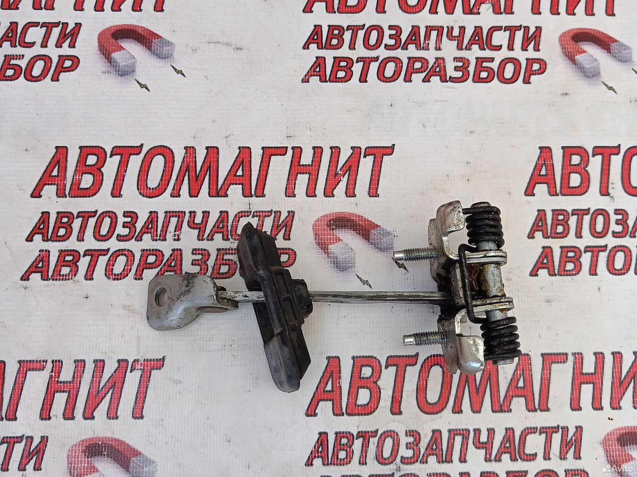 Ограничитель двери передней левой Рено Дастер 2