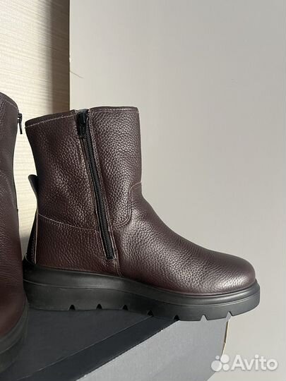 Новые ботинки ecco nouvelle