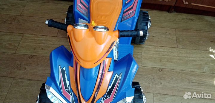 Детский квадроцикл на аккумуляторе