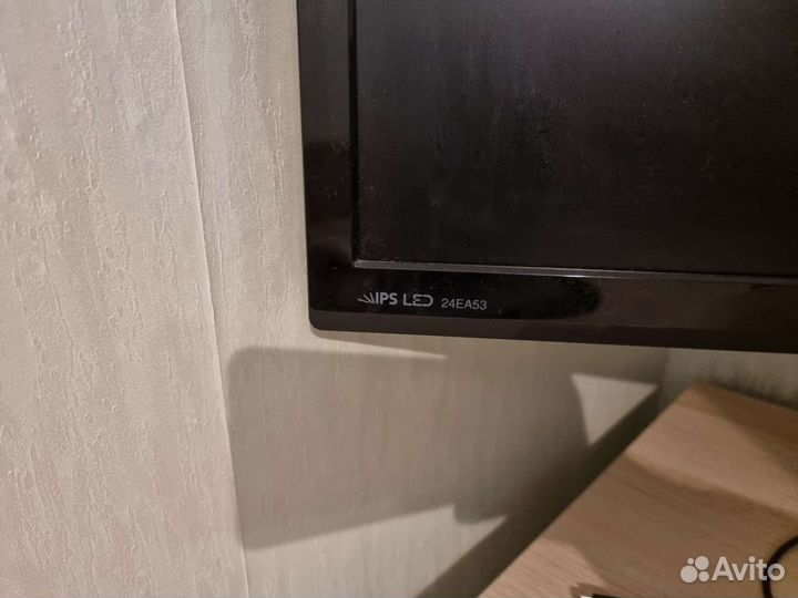 Монитор 24 дюйма LG