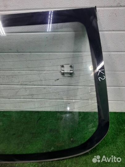 Стекло заднее Nissan Tiida 2008