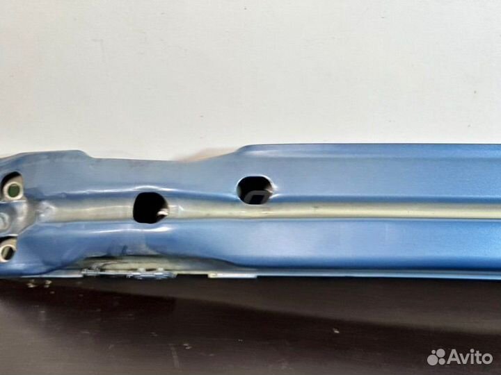 Усилитель бампера Volvo V40 2015