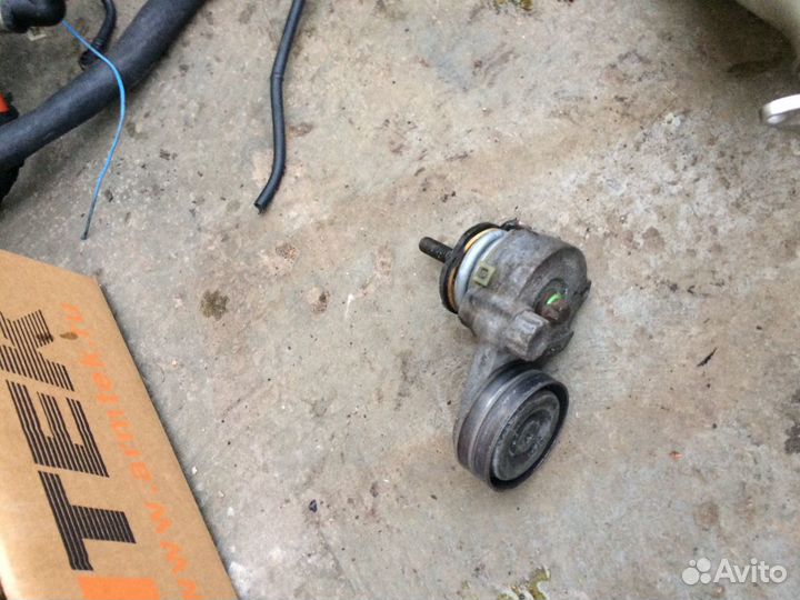 Натяжитель ремня навесного Opel Z18XER