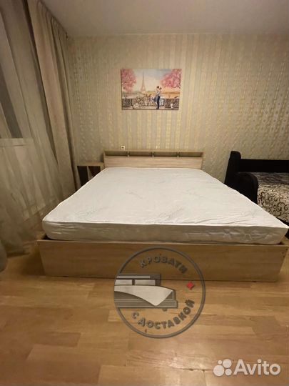 Кровать с матрасом