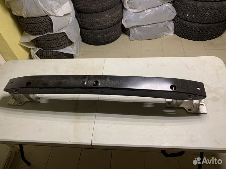 Усилитель бампера Land Rover