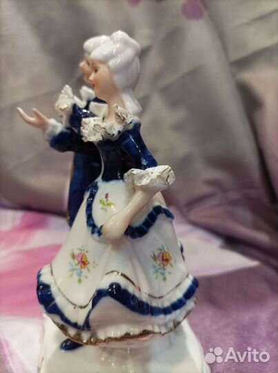 Статуэтки фарфоровые, керамика