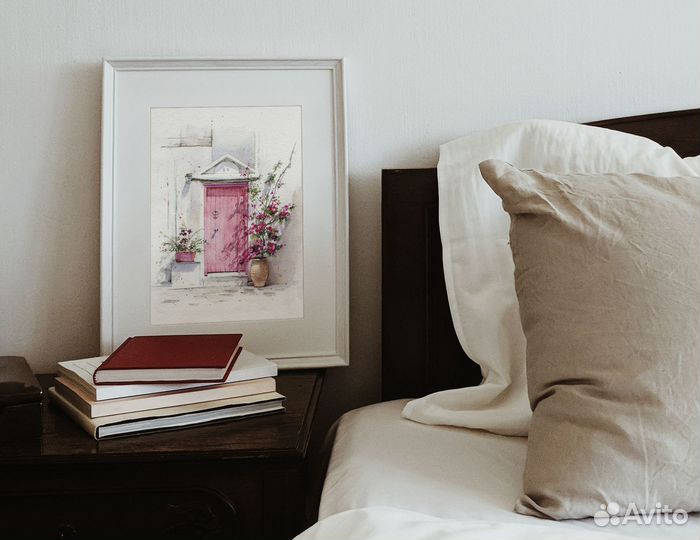 Картина с цветами и розовой дверью 29 х 23 см