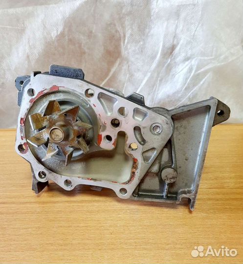 Помпа рено, ларгус 16 клапанный двигатель 82009621