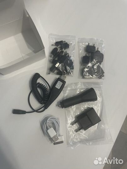 Универсальное зарядное устройство