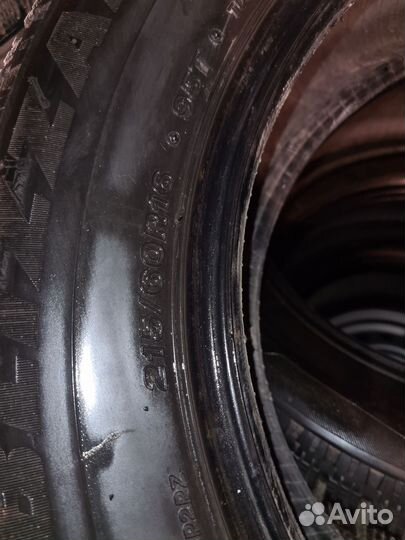 Bridgestone Blizzak Spike-02 215/60 R16 95T