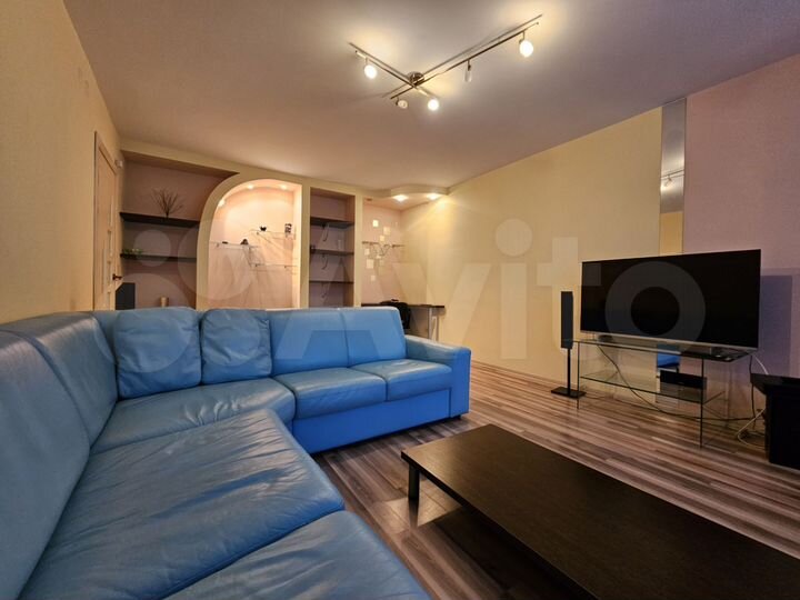 2-к. квартира, 70 м², 5/9 эт.