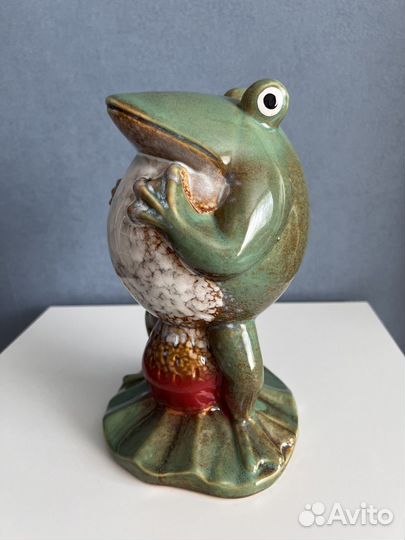 Статуэтка лягушка