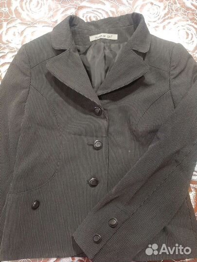 Школьный костюм для девочки 128р