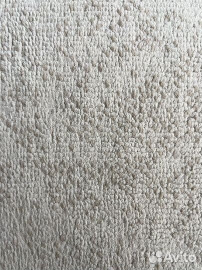 Ковер бежевый