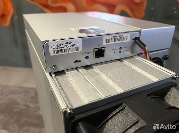 Bitmain Antminer S21 200Th Мощные Майнеры