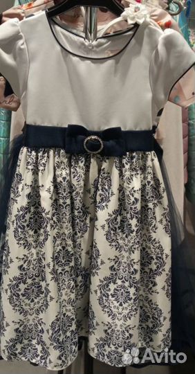 Платья разные 2-7 лет бу