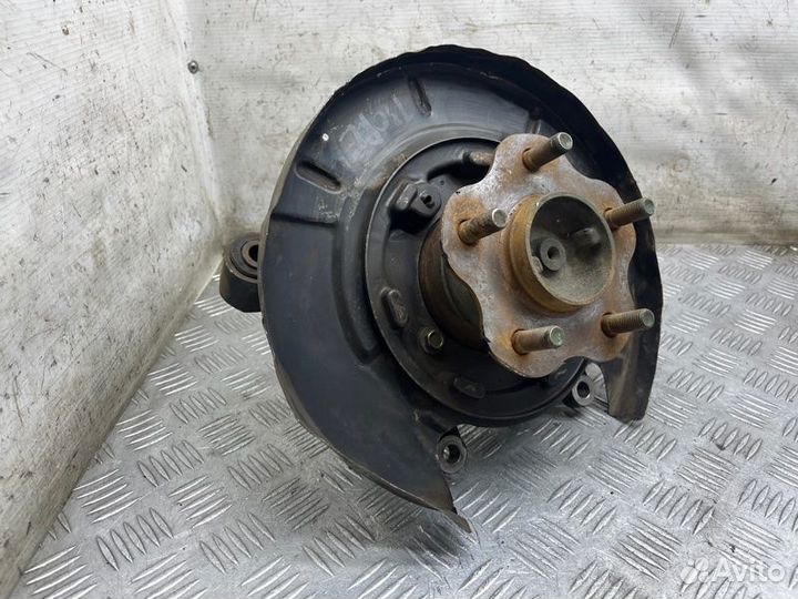 Щит опорный задний левый Nissan X-Trail T30 QR20DE