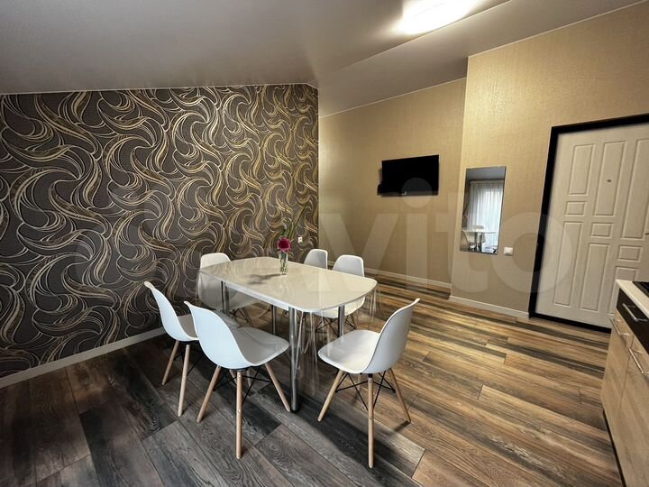 2-к. квартира, 60 м², 2/2 эт.