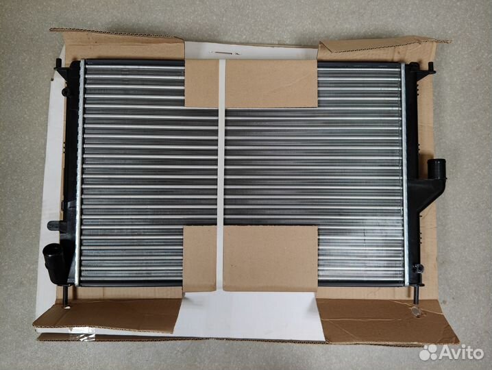 Радиатор ларгус основной с A/C LADA Largus